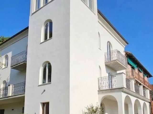 Villa Indipendente in vendita a Umberto I, La Spezia