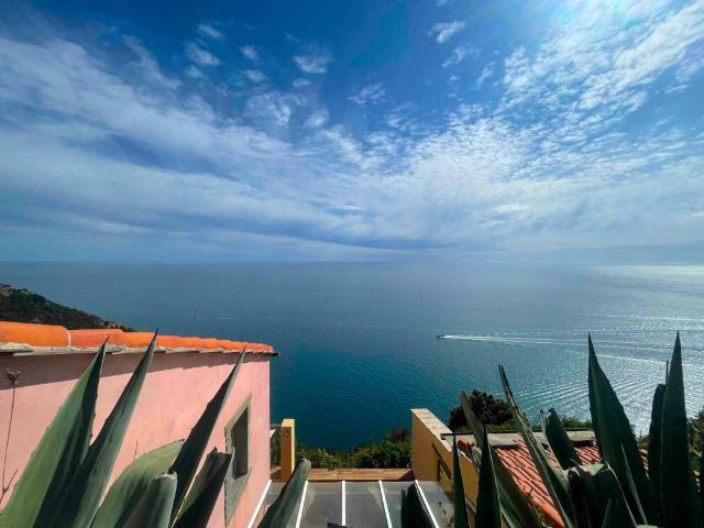 Villa Indipendente in vendita a La Spezia, Liguria