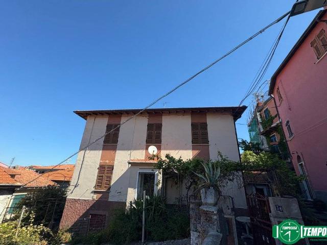 Villa Indipendente in vendita a Gatessa, La Spezia