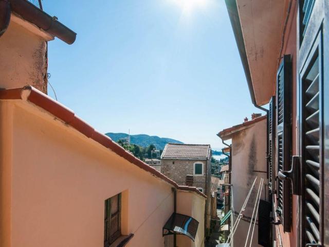 Villa Indipendente in vendita a Pitelli, La Spezia