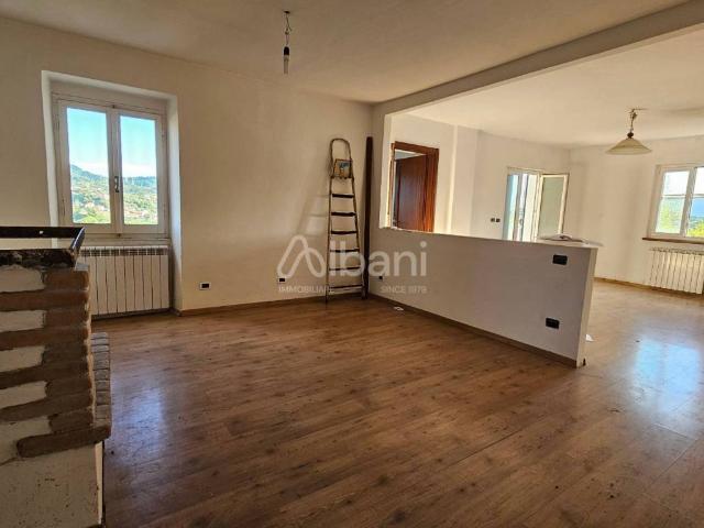 Villa Indipendente in vendita a La Spezia, Liguria