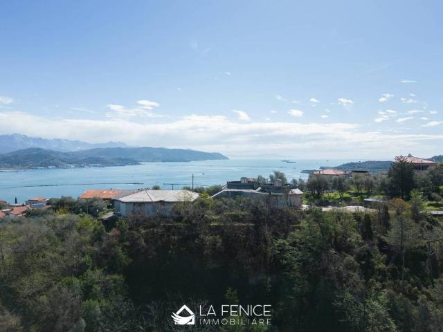Villa Indipendente in vendita a Fabiano Alto, La Spezia