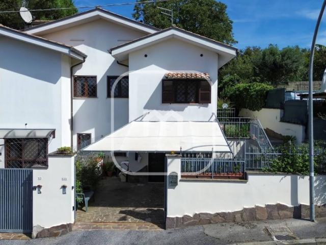 Villa Indipendente in vendita a Colle Spina, Labico