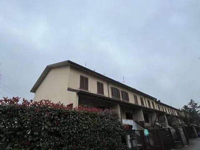 Villa Indipendente in vendita a Lacchiarella, Lombardia
