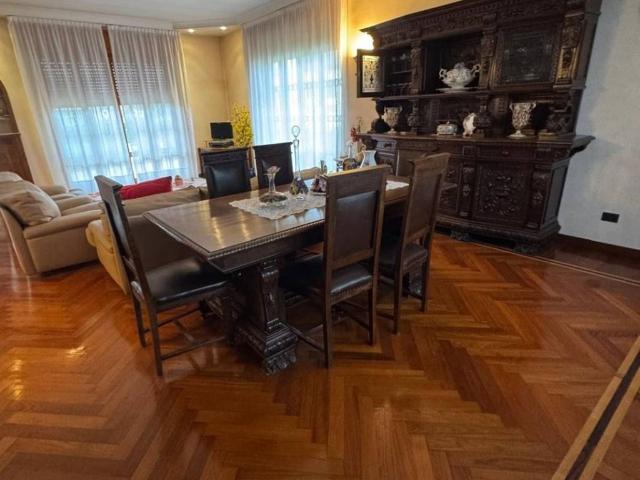 Villa Indipendente in vendita a Lacchiarella, Lombardia