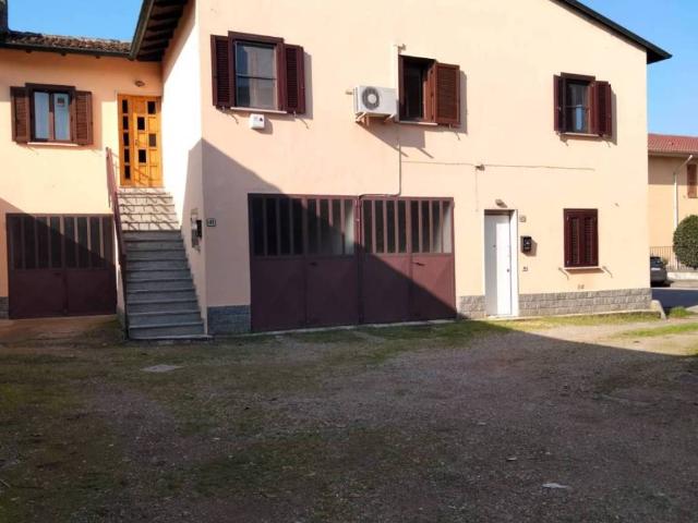Villa Indipendente in vendita a Lacchiarella, Lombardia