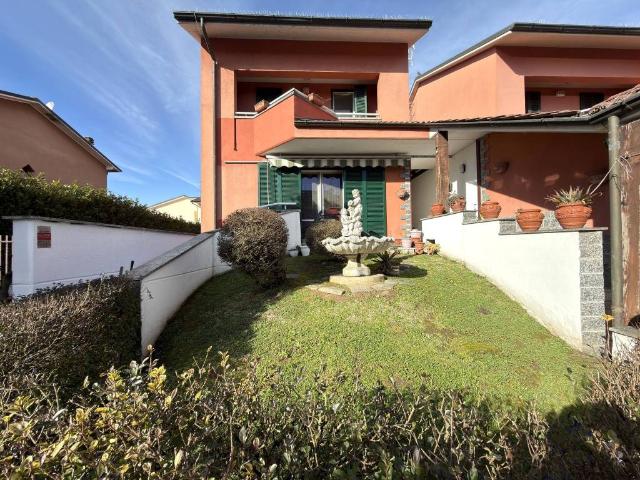 Villa Indipendente in vendita a Lacchiarella, Lombardia