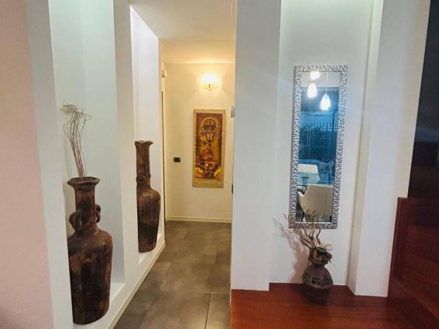 Villa Indipendente in vendita a Lacchiarella, Lombardia