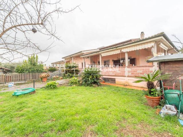 Villa Indipendente in vendita a Piane di Vaccina, Roma Capitale