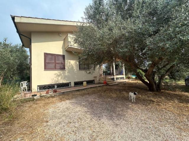 Villa Indipendente in vendita a Palo Laziale, Roma Capitale