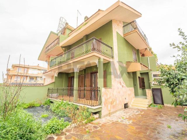 Villa Indipendente in vendita a Torre Flavia, Roma Capitale