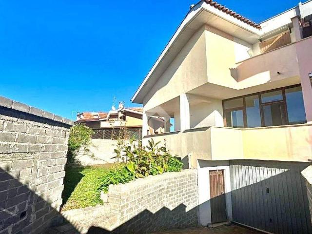 Villa Indipendente in vendita a Piane di Vaccina, Roma Capitale