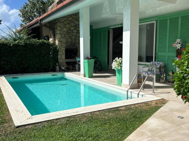 Villa Indipendente in vendita a Marina di San Nicola, Roma Capitale