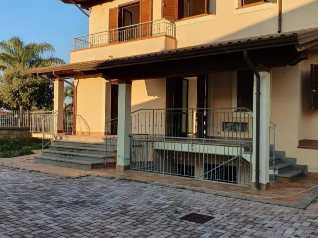 Villa Indipendente in vendita a Piane di Vaccina, Roma Capitale