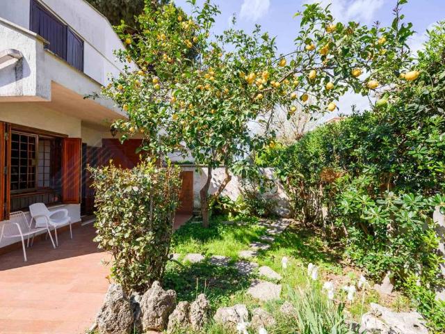 Villa Indipendente in vendita a Piane di Vaccina, Roma Capitale