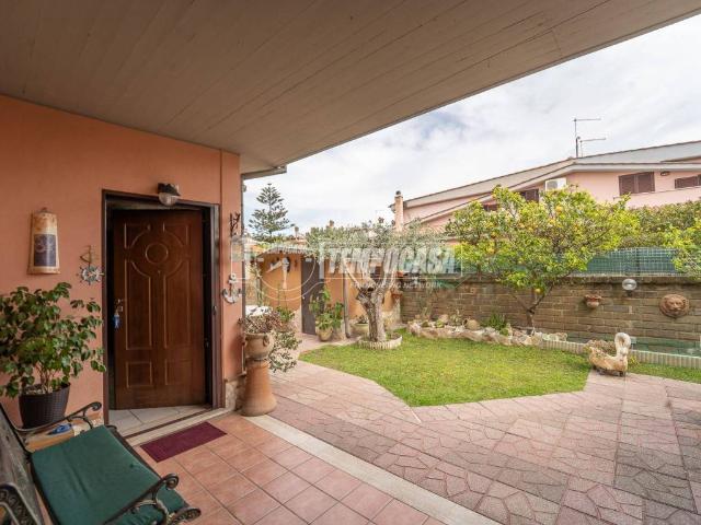 Villa Indipendente in vendita a Piane di Vaccina, Roma Capitale