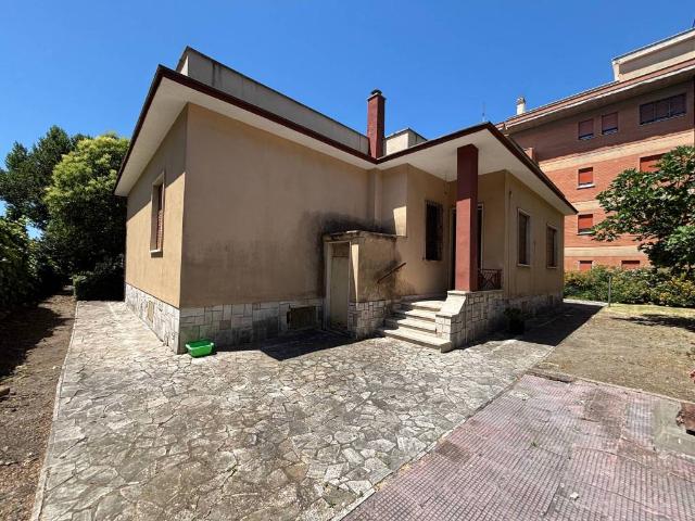 Villa Indipendente in vendita a Piane di Vaccina, Roma Capitale