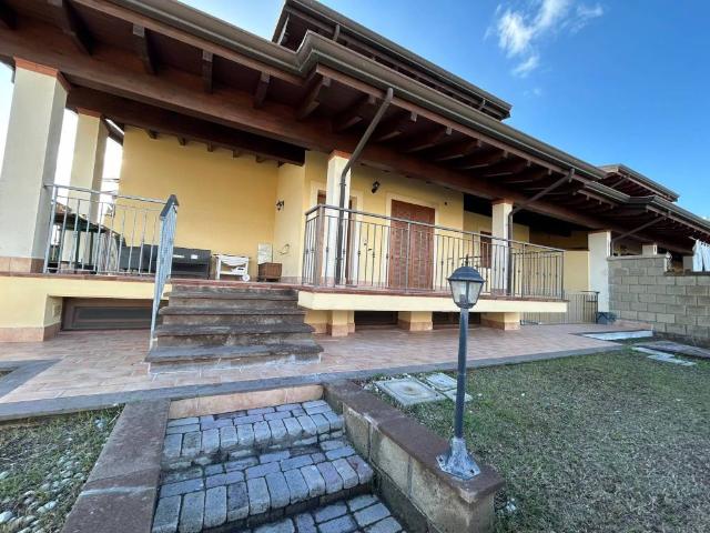 Villa Indipendente in vendita a Piane di Vaccina, Roma Capitale