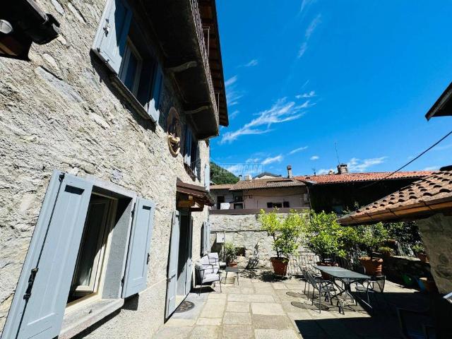 Villa Indipendente in vendita a Laglio, Lombardia