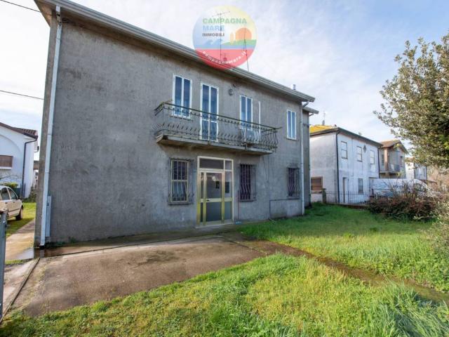Villa Indipendente in vendita a Unione Delta del Po, Lagosanto