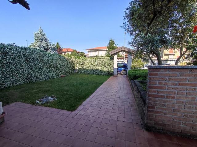 Villa Indipendente in vendita a Pagliera, Lainate