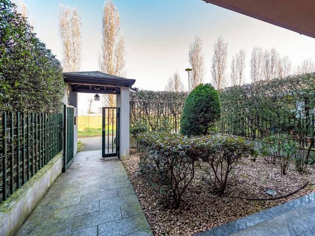 Villa Indipendente in vendita a Cascina Villa, Lainate