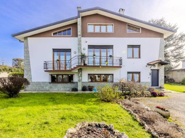 Villa Indipendente in vendita a Lainate, Lombardia