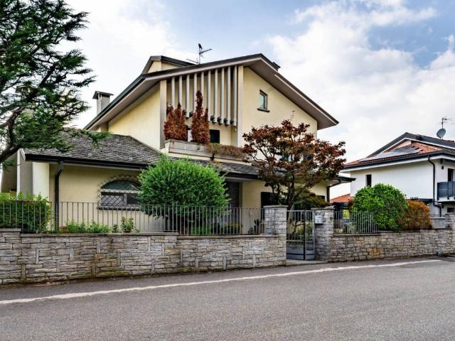 Villa Indipendente in vendita a Grancia, Lainate
