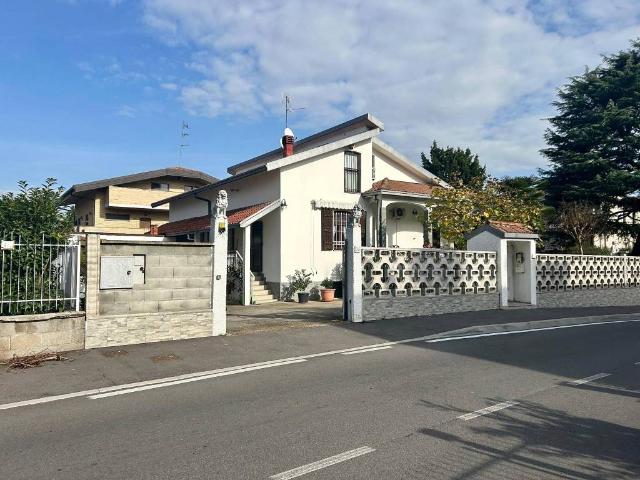 Villa Indipendente in vendita a Pagliera, Lainate