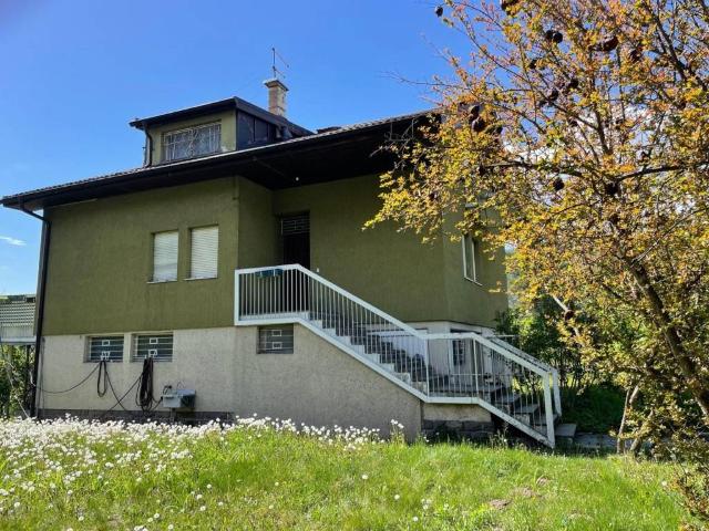 Villa Indipendente in vendita a Überetsch-Unterland - Oltradige-Bassa Atesina, Laives - Leifers