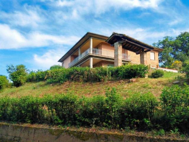 Villa Indipendente in vendita a Lajatico, Toscana