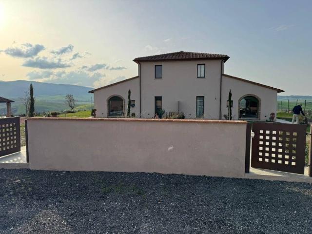 Villa Indipendente in vendita a Lajatico, Toscana
