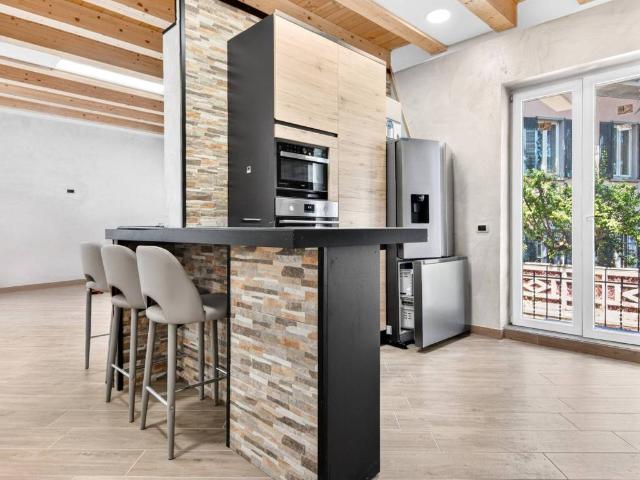 Villa Indipendente in vendita a Lambrugo, Lombardia