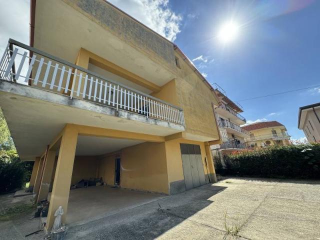 Villa Indipendente in vendita a Calabria, Catanzaro
