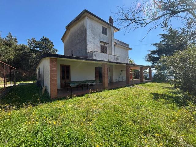 Villa Indipendente in vendita a Calabria, Catanzaro