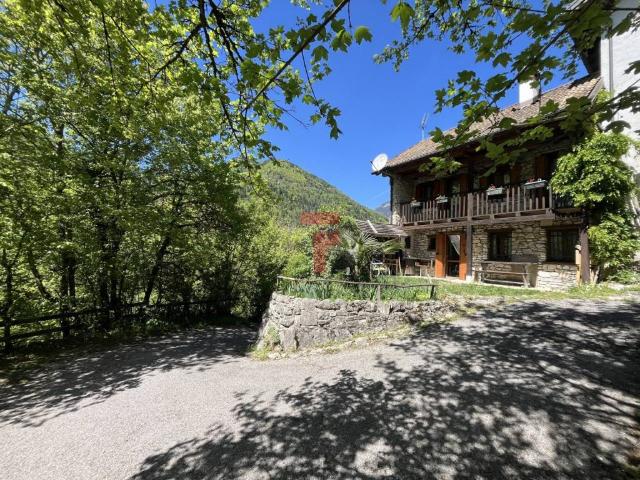 Villa Indipendente in vendita a Sovramonte, Veneto