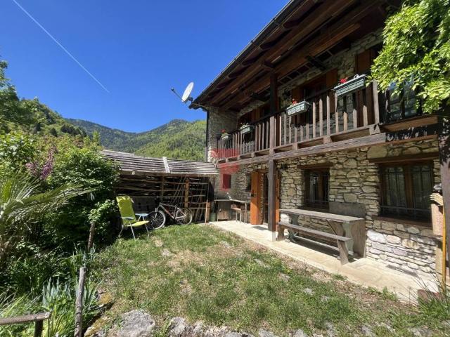 Villa Indipendente in vendita a Sovramonte, Veneto