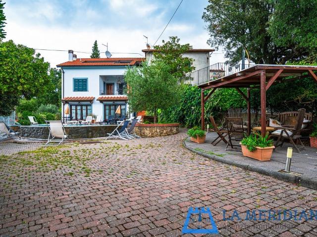 Villa Indipendente in vendita a Porciano, Lamporecchio