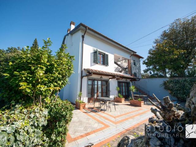 Villa Indipendente in vendita a Porciano, Lamporecchio