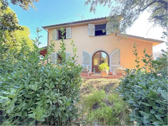 Villa Indipendente in vendita a Spicchio, Lamporecchio