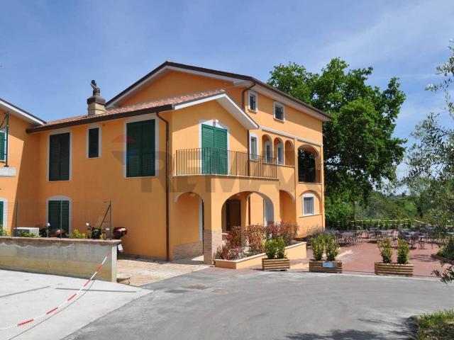 Villa Indipendente in vendita a Marcianese, Lanciano