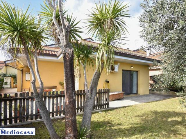 Villa Indipendente in vendita a Iconicella, Lanciano