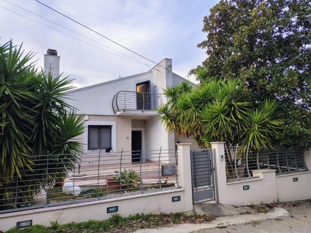 Villa Indipendente in vendita a Civitanova-Sacca, Lanciano