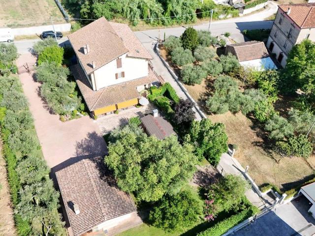 Villa Indipendente in vendita a Santa Liberata, Lanciano