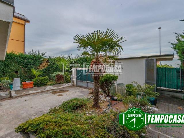 Villa Indipendente in vendita a Landriano, Lombardia