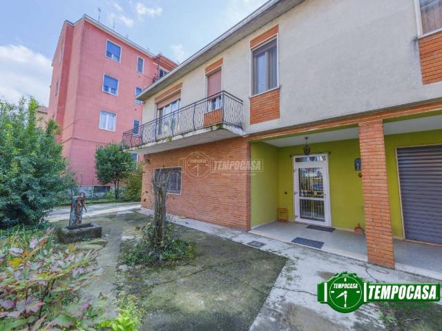 Villa Indipendente in vendita a Landriano, Lombardia