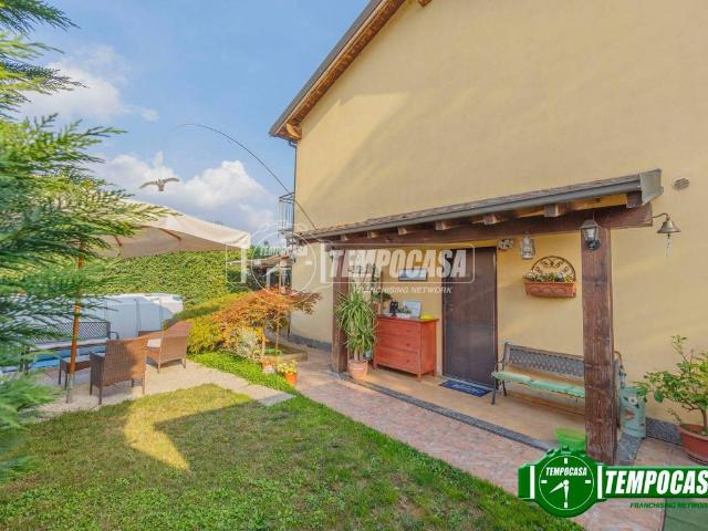 Villa Indipendente in vendita a Landriano, Lombardia