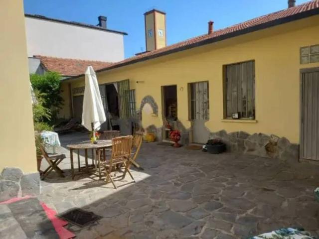 Villa Indipendente in vendita a Landriano, Lombardia