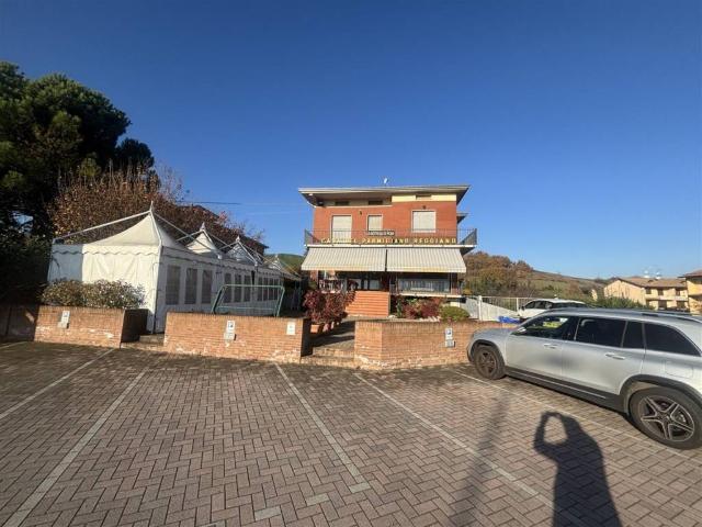 Villa Indipendente in vendita a Pilastro, Langhirano