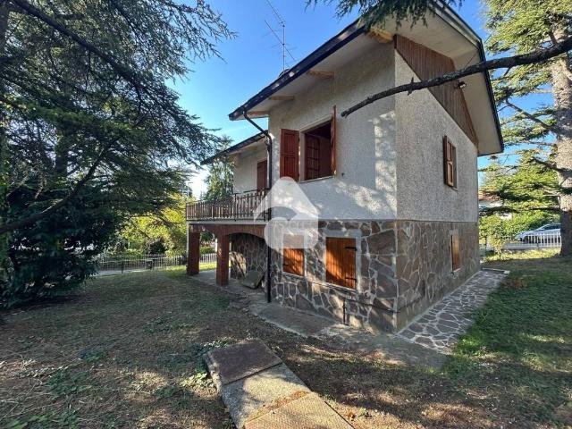 Villa Indipendente in vendita a Villaggio Pineta Bassa, Langhirano